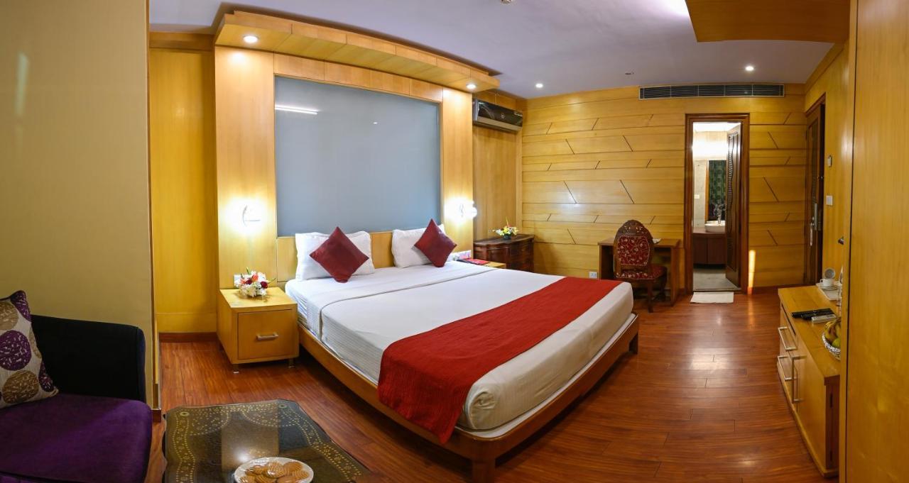 Hotel Emarald, Νέο Δελχί Εξωτερικό φωτογραφία