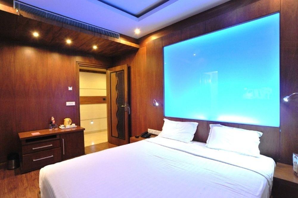 Hotel Emarald, Νέο Δελχί Εξωτερικό φωτογραφία